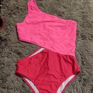 One piece one shoulder SHEIN color block swimsuit